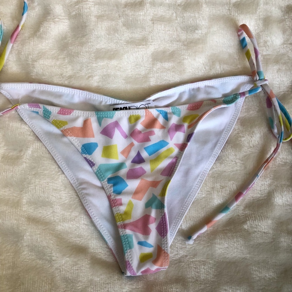 BEACH RIOT BIKINI